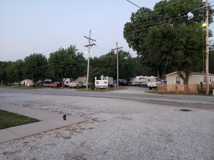 Dunham's RV Park Picture 8