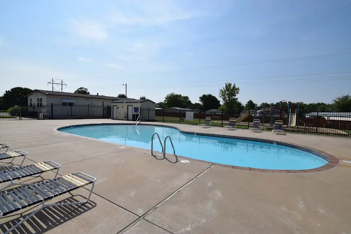Easy Living Manufactured Home Community 8