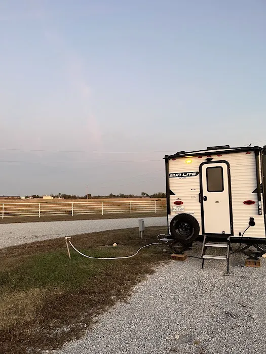 Cabin Rv Park 9