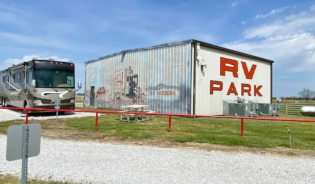Cabin Rv Park 5