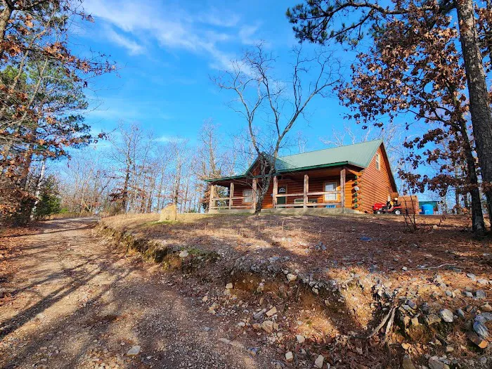 Screaming Eagle Cabins 10