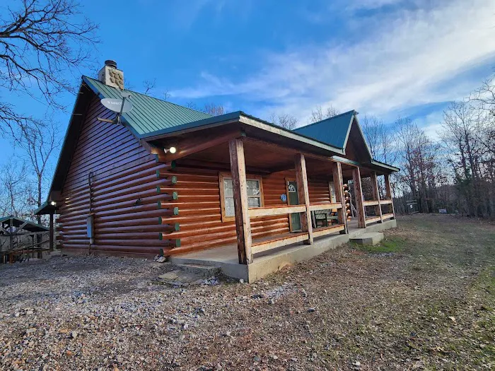 Screaming Eagle Cabins 8