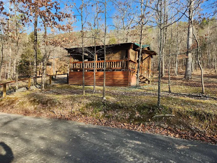 Screaming Eagle Cabins 5