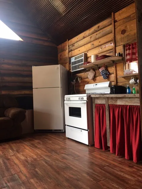 Hanson's Camp Wolf Creek 8