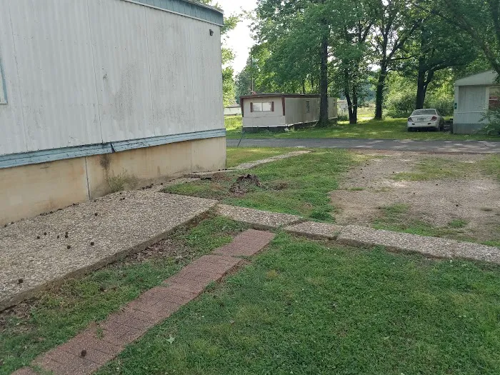 Hillside Bayou Mobile Home Park 10