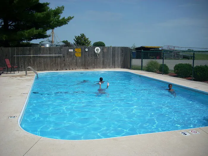 Kansas City West / Lawrence KOA Holiday 2