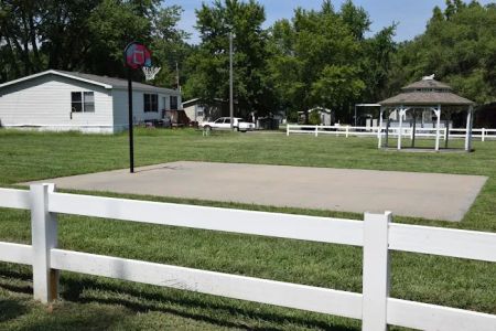 Pine Hills Manufactured Home Community