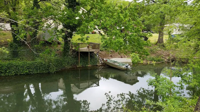 Young's Lakeshore RV Resort 3