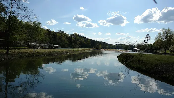 Young's Lakeshore RV Resort 5