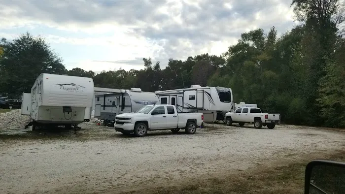 Pinewood Properties & Rv Park 8