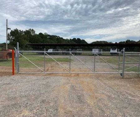 Caddo River Access RV Park & Rental