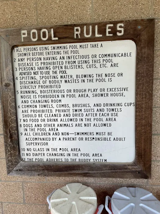 Central Camp Shower House and Pool 2