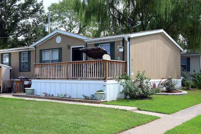 River Oaks Manufactured Home Community 8