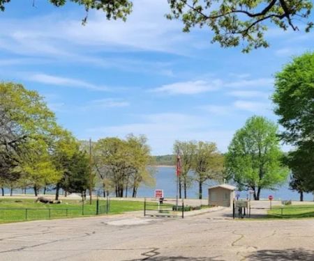 Silver Rabit RV Park at Keystone Lake