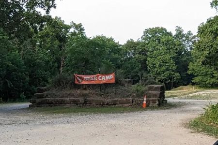 Cub World Dining Shelter