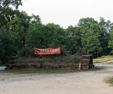 Cub World Dining Shelter