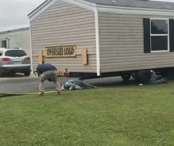 Greg's Mobile Home Services 4
