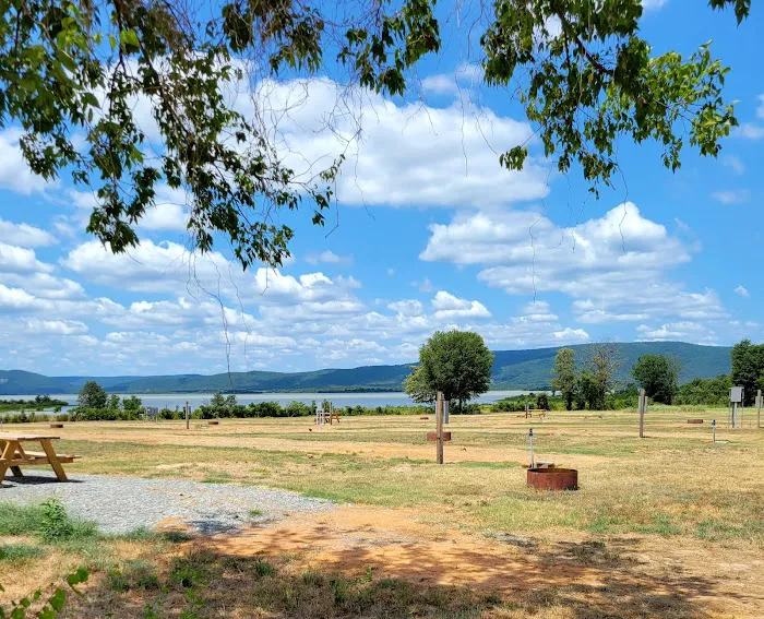 Lakeside Point 8