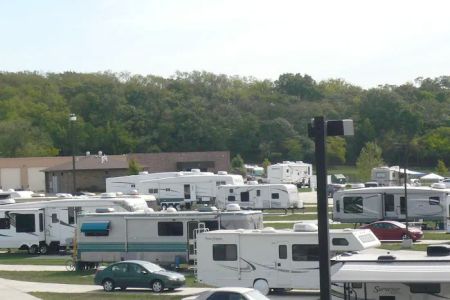 Lake Shawnee Campground