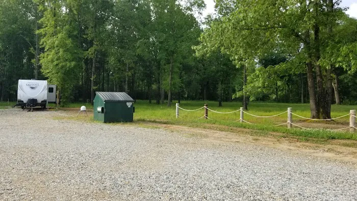 Golden's Riverside RV Park 4