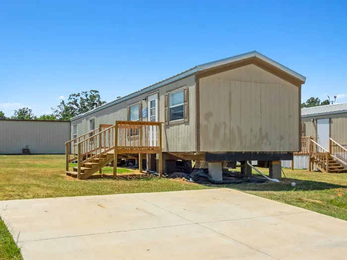 Oakwood MHC Nash 10