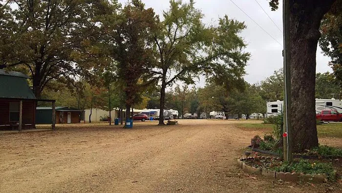 Shady Oaks Resort - RV Full Hookups, Cabins & Guest Lodge 5