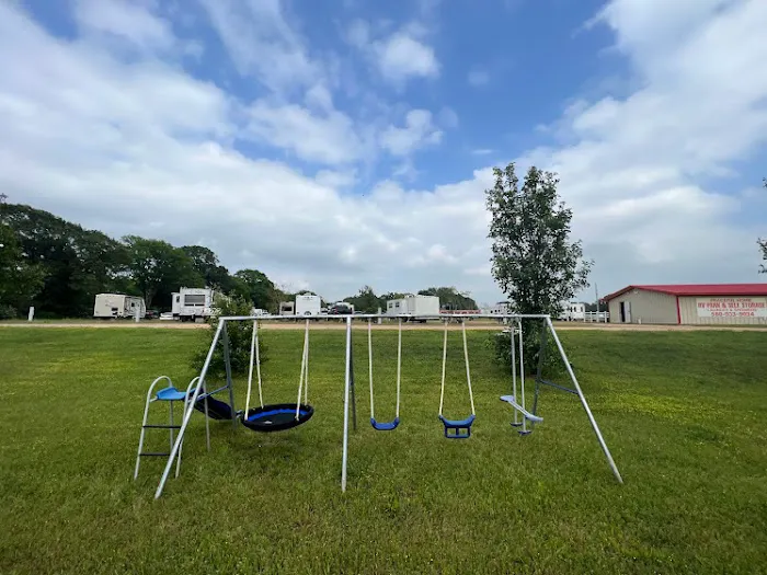 Peaceful Home RV park and Strorage 10