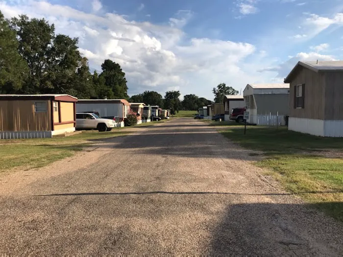 Texarkana Estates Mobile Home Community 8