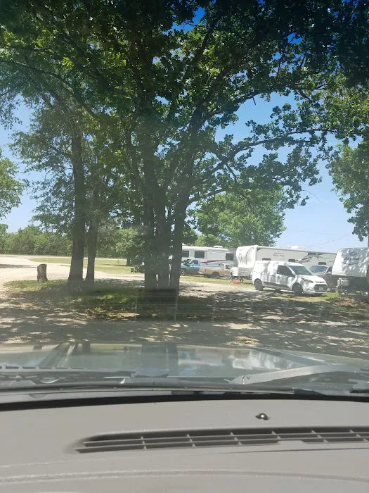 Paris North RV Park 9