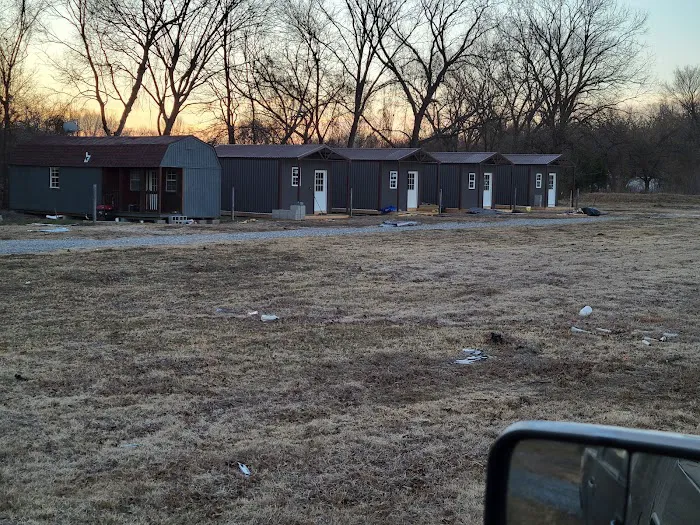 Raceway Rv and Cabins 10