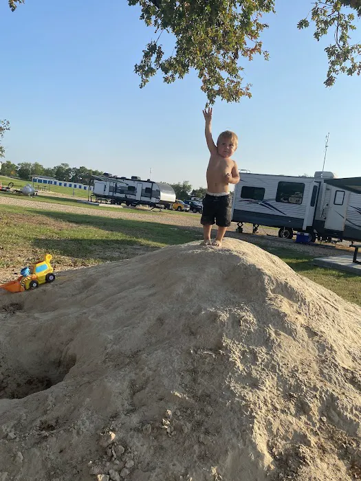 Rozell Big Oak RV Park 1
