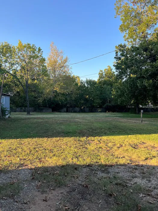 Camp Paris RV Park 9