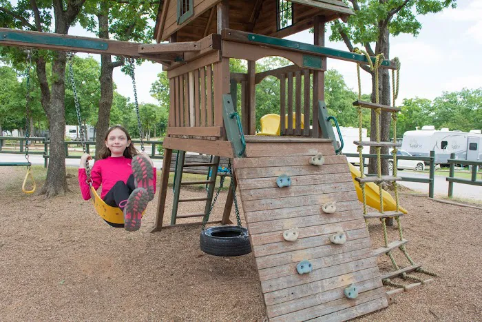 Oklahoma City East KOA Holiday 8