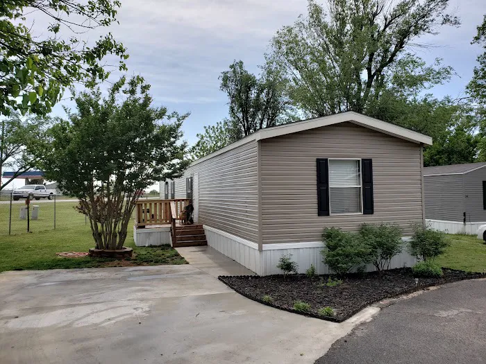 Parkway Mobile Home Community 10