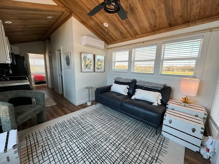 The Oaks on 37 Tiny Homes & RV Resort 3
