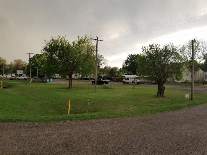 Sleepee Hollo RV Park - Kingfisher’s Premium RV Park 6