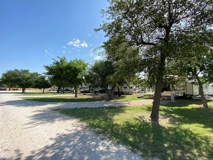 Longhorn Rv Park 10