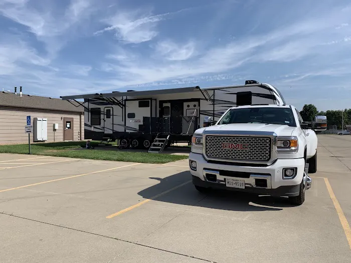 Air Capital RV Park 10