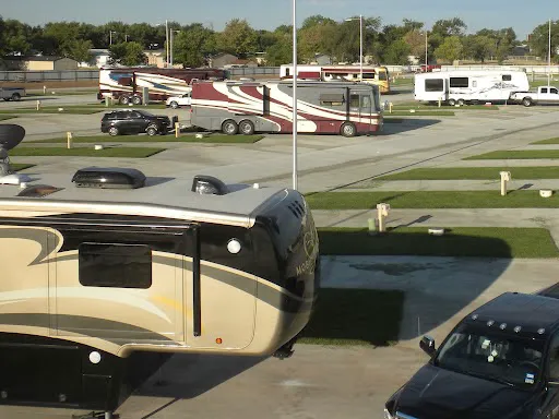 Air Capital RV Park 6