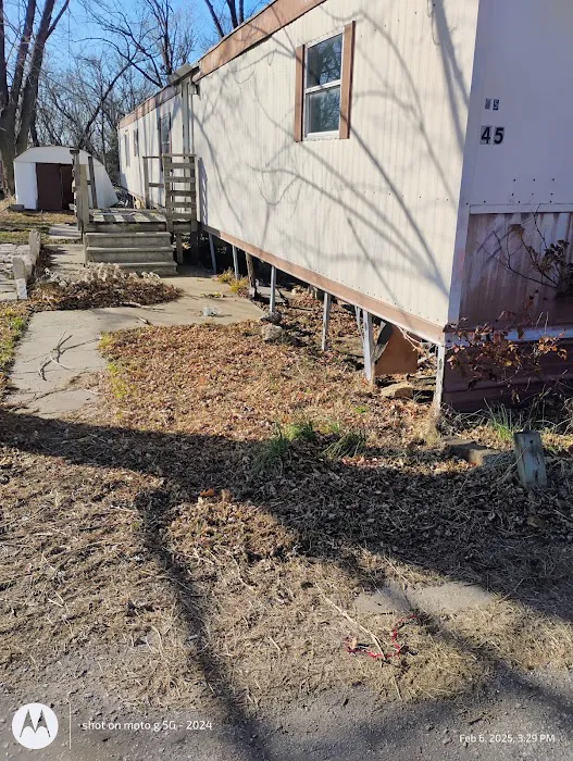 Englewood Mobile Home and RV Park 9