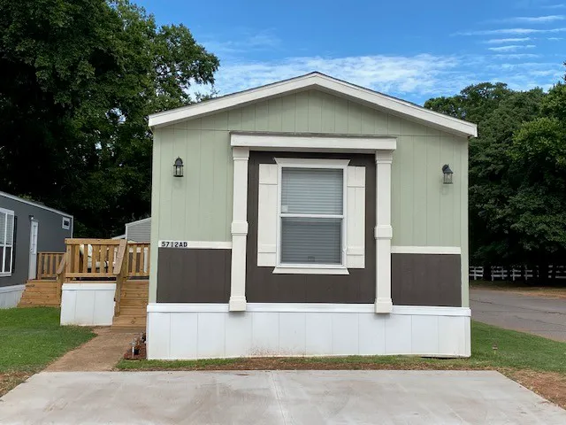 Arrowwood Mobile Home Community 6