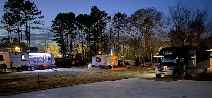 Avinger Station RV Park 8