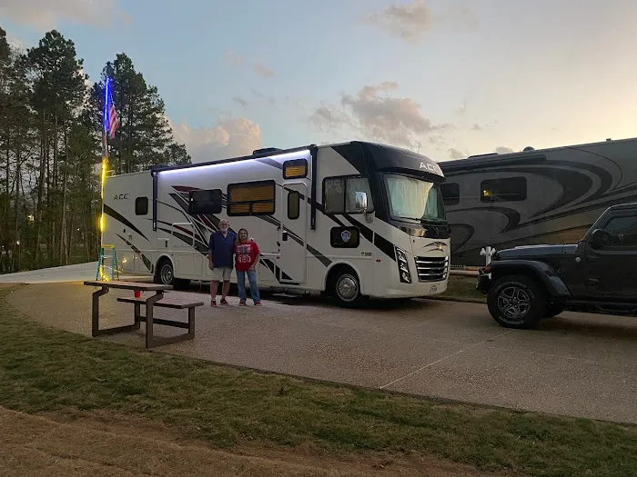 Avinger Station RV Park 10