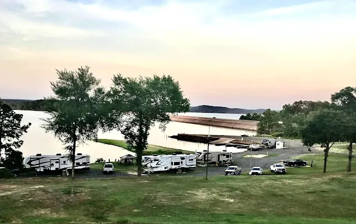 Lake O' Pines RV Park, Marina & Inn 4
