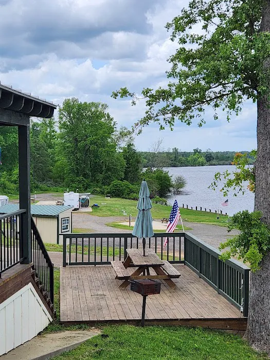 Lake O' Pines RV Park, Marina & Inn 10