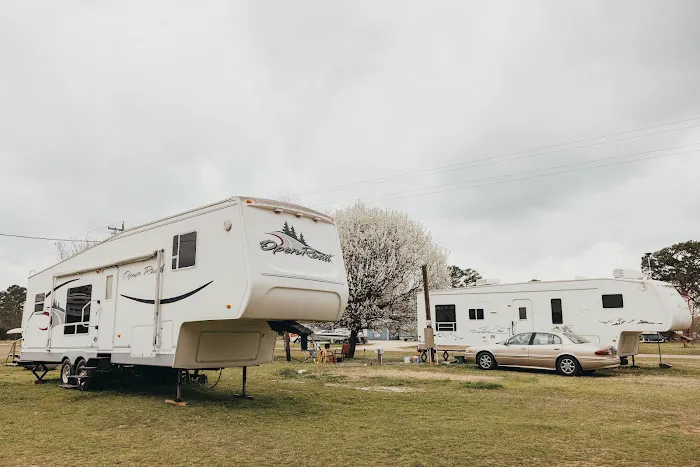 Tri-Lakes RV Park 4
