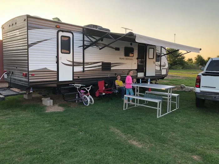 CJ's RV and Storage 5