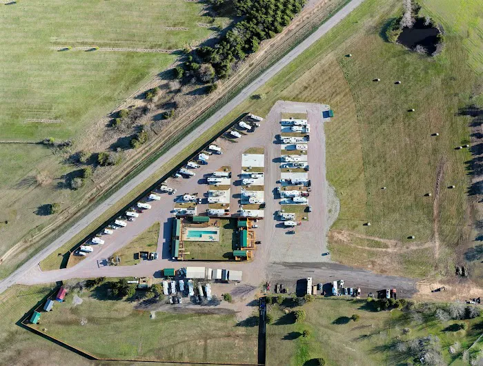 Do Drop Inn RV Resort and Cabins 9