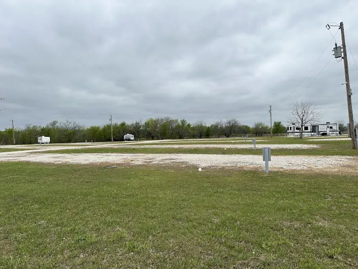 Hwy 70 RV Park and Storage - Madill 9