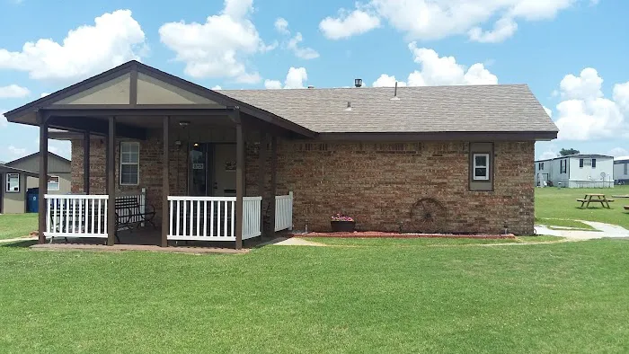 El Reno Village 8